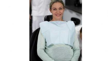 pregnant woman at dentist